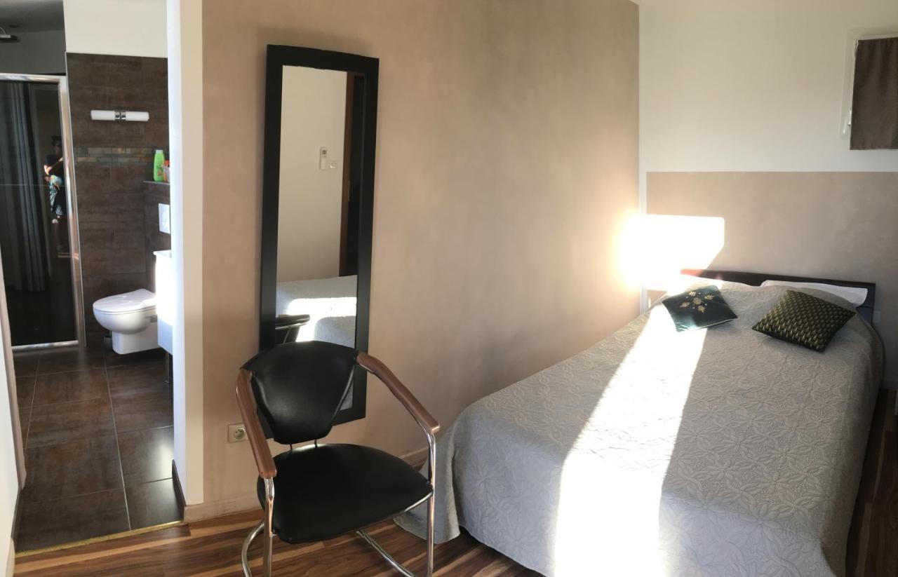 Casa Basgiu, Chambres Avec Balcon Et Table D'Hotes Zilia Eksteriør billede