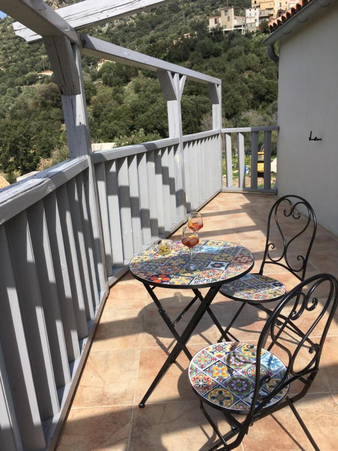 Casa Basgiu, Chambres Avec Balcon Et Table D'Hotes Zilia Eksteriør billede
