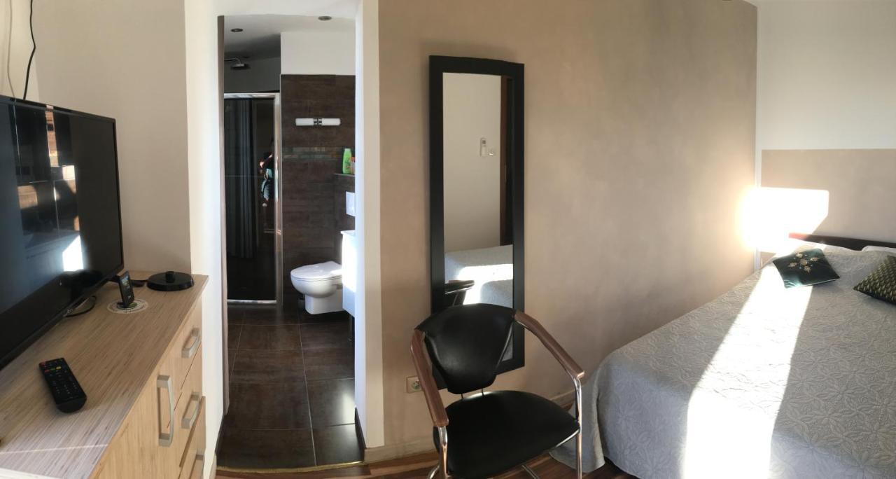 Casa Basgiu, Chambres Avec Balcon Et Table D'Hotes Zilia Eksteriør billede